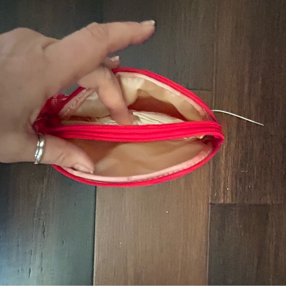 NIB red bandanna-print vintage Velcro wallet and cosmetic bag set ￼ - Picture 7 of 8